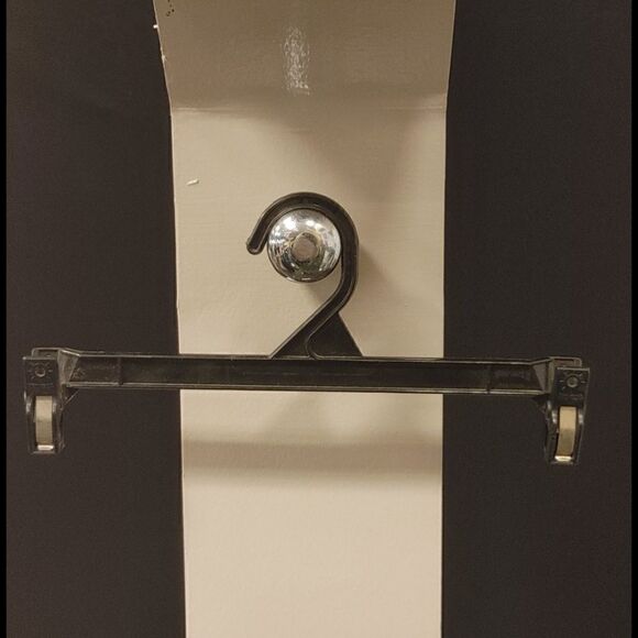 COPY - BLACK PINCH GRIP 11.5" SKIRT/PANT HANGER - Picture 1 of 5